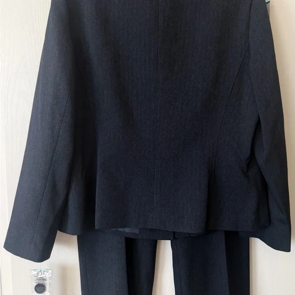 Le Suit Navy Blue Herringbone Two-piece Suit blazer and trousers New with tags - Picture 11 of 14